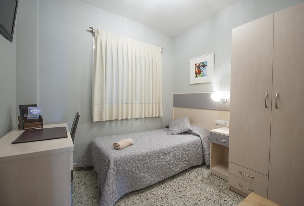 Hostal Badalona Cameră foto